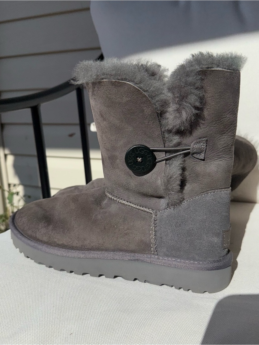 Classic Gray Bailey Button Ugg Boot - Women Size 7 Winter Boot Uggs Mid Height